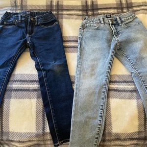 2 Gap jeans